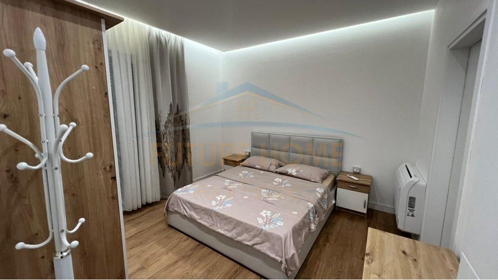Jap Apartament me qera,  2+1+2, Rruga 5 Maji
