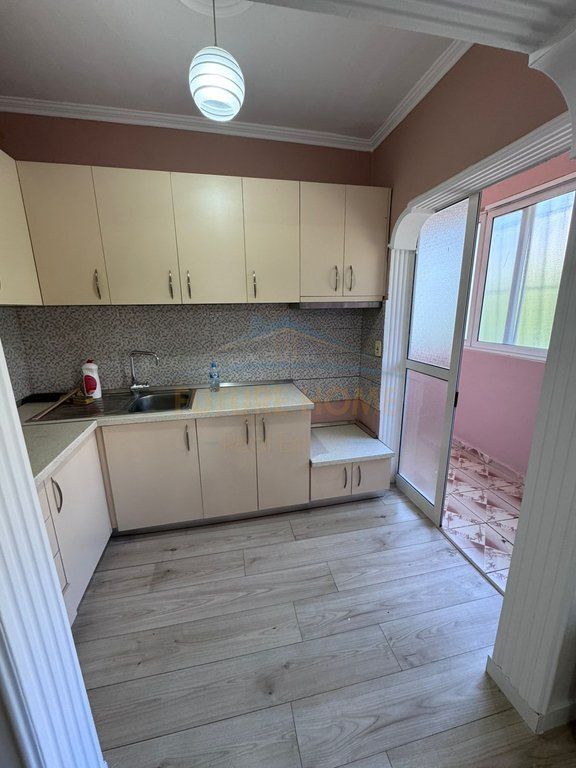 Shitet, Apartament 1+1, Irfan Tomini, Tiranë