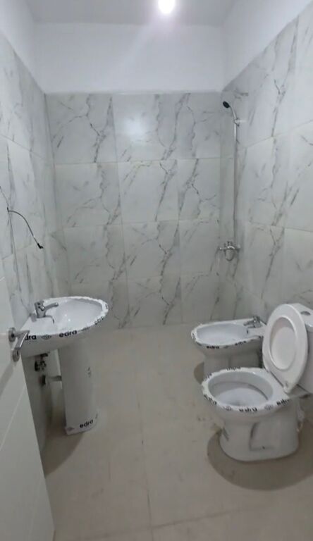 Apartament i pa mobiluar 1+1 Astir Afer Viles L