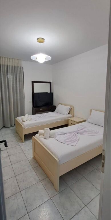 🏡 APARTAMENT ME QERA  • 2+1+2 ☎️  💰 Çmimi: 750 €neto ✅ 📍 Lokacioni: Lagja 1 Vollga