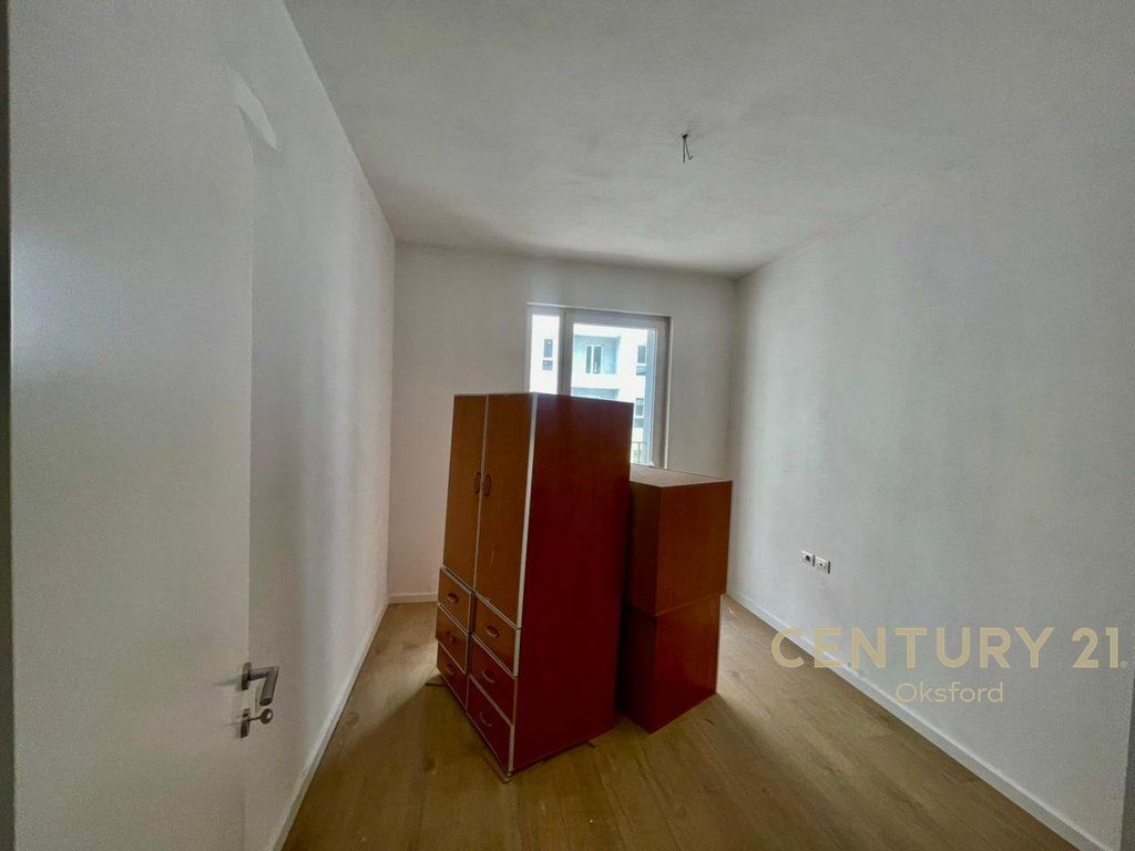 Apartament 2+1+2 + Parkim per shitje tek Univers City! 130,000 €