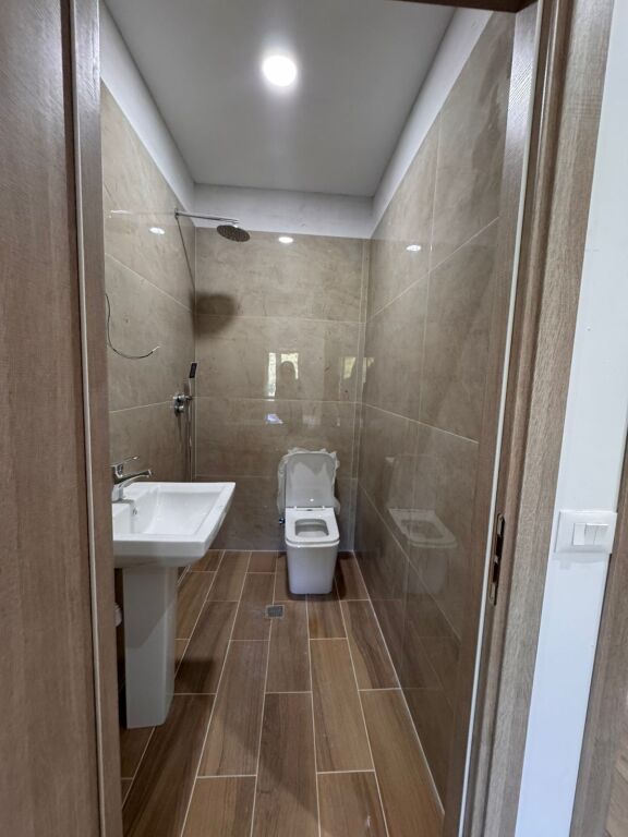 🏡 Apartament 2+1+2 në Shitje Pamje deti – Shkëmbi i Kavajës