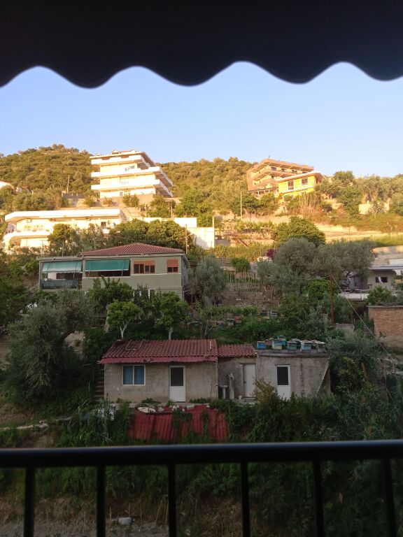 🏡 ME QIRA – APARTAMENT 1+1 | LUNGOMARE, VLORË 🌊