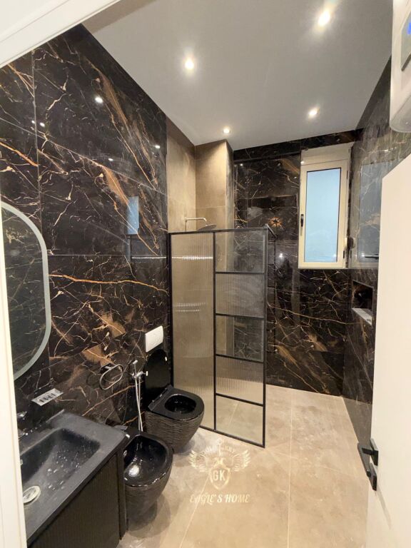 SHITET Super APARTAMENT  • 2+1+2 + Verande  📍 Adresa:Lagja 2, Sefer Efendiu •  