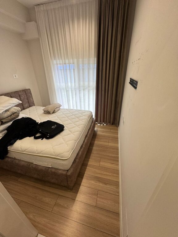 Shitet apartament 1+1 (me hipoteke)