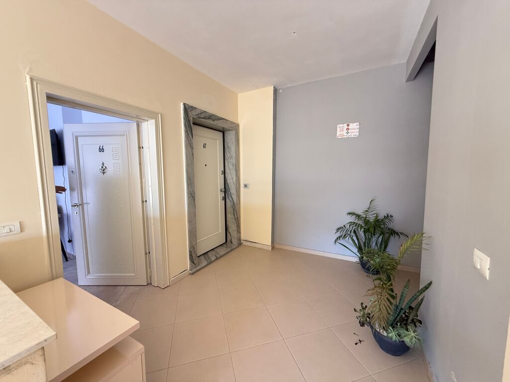 Qera afatgjate apartament 1+1 ne plazh iliria