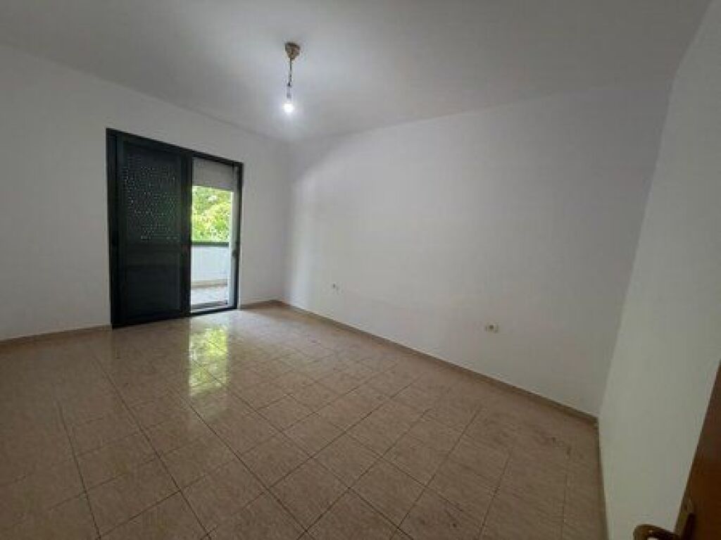 Shitet, Apartament 2+1+Depo, Brryli, Tirane.