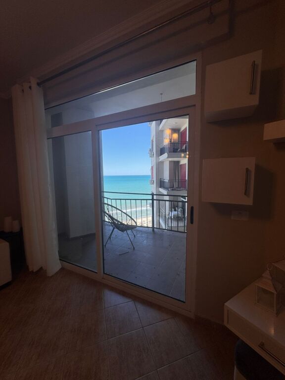 🏡 Shitet Apartament 1+1 me Pamje Deti  Golem 🌊