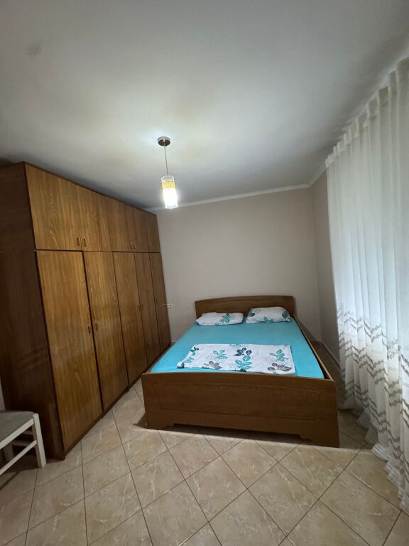 Apartament me qera