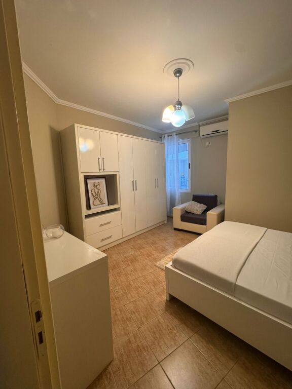 🏡 Shitet Apartament 1+1 me Pamje Deti  Golem 🌊