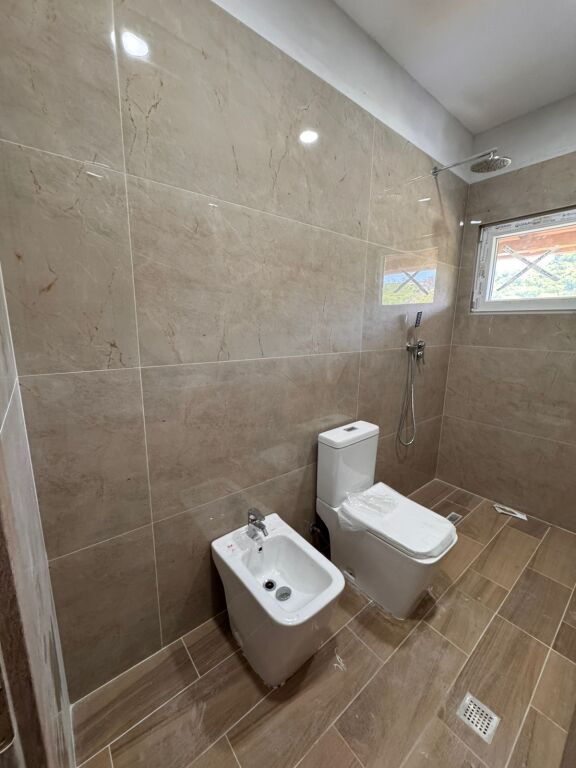🏡 Apartament 2+1+2 në Shitje Pamje deti – Shkëmbi i Kavajës