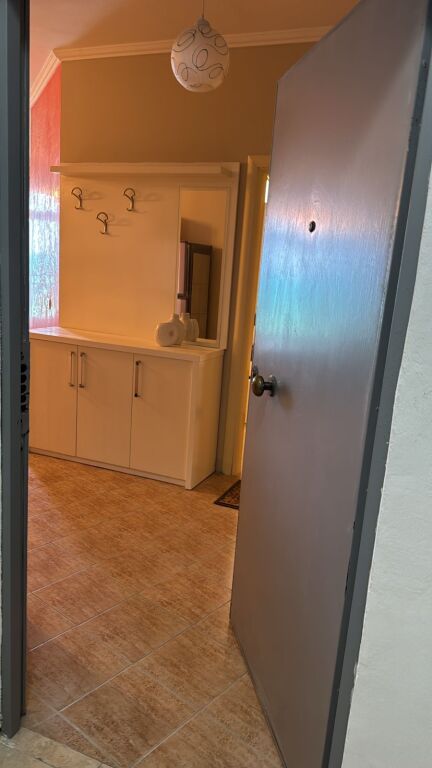 🏡 Shitet Apartament 1+1 me Pamje Deti  Golem 🌊