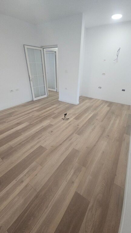 SHITET APARTAMENT 1+1 RRUGA ISUF ELEZI 13.000.000 LEKE FH-74839
