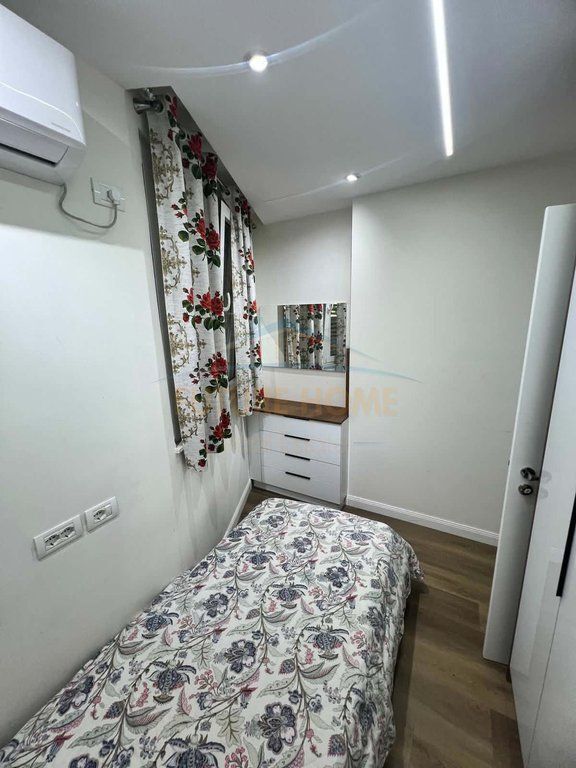 Affitto, Appartamento 2+1 + Veranda Ex Campo di Aviazione, Tirana 750 €