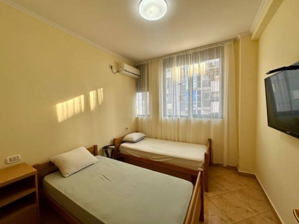 Apartament 2+1+2 per qira prane Gjimnazit Partizani