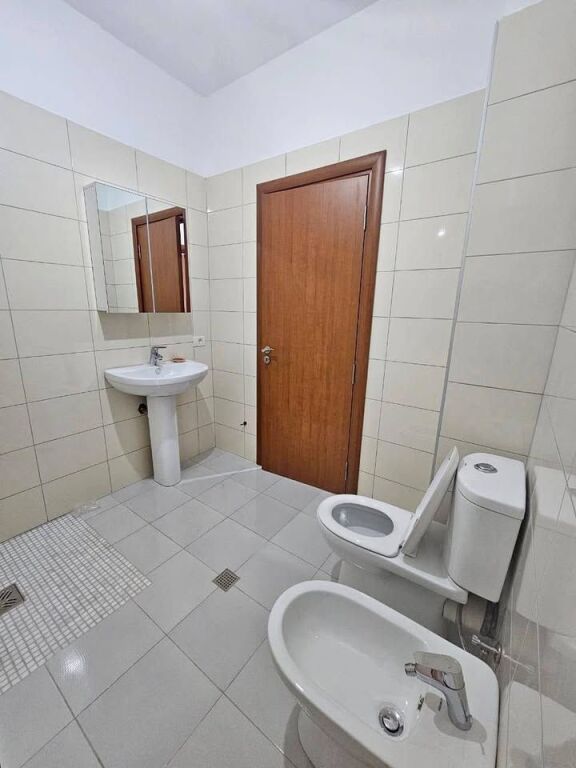 APARTMENT 1+1. 35000 LEKE.FRESK