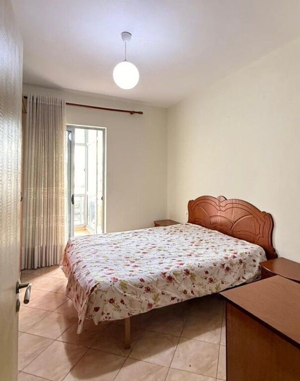 🏡 Shitet Apartament 1+1 – Rruga Ali Demi (pranë Tregut të Ri Elektrik), Tiranë