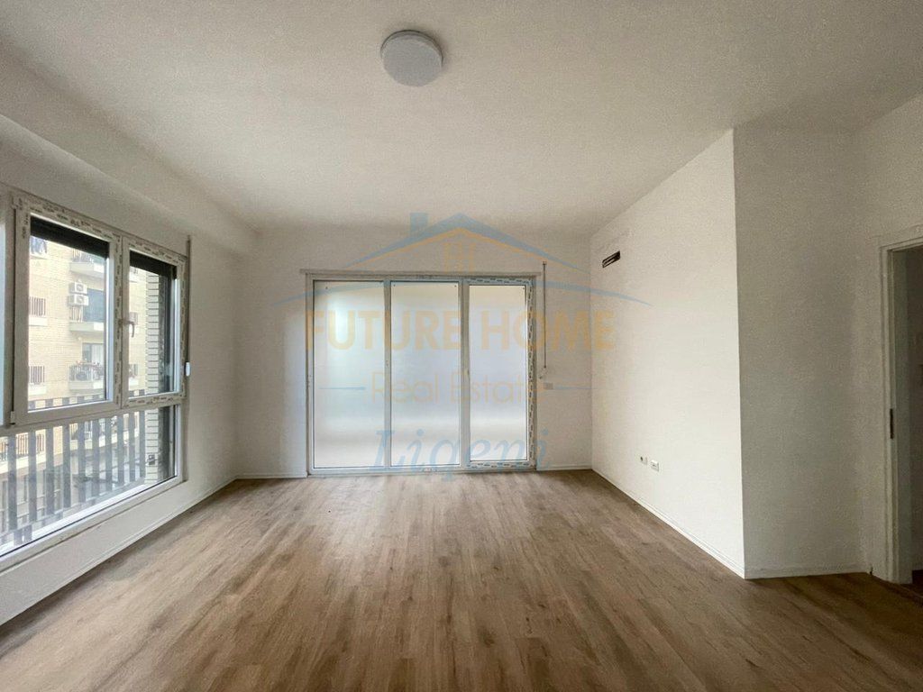 Shitet, Apartament 3+1+Post Parkimi, Fusha e Aviacionit