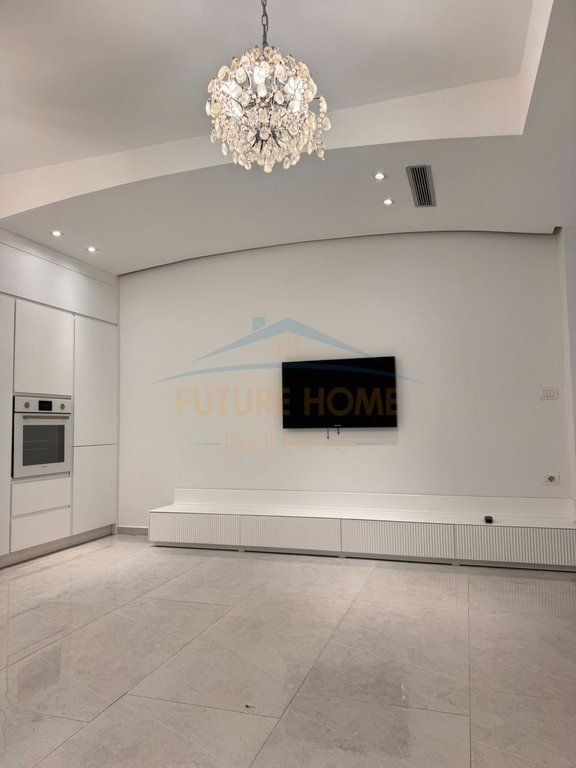 Jap  me qera apartament 1+1 në afërsi të Kodrës së Diellit tek Eleonora.