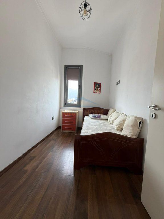Affitto, Appartamento 2+1  Nuovo Mercato Tirana 750 €