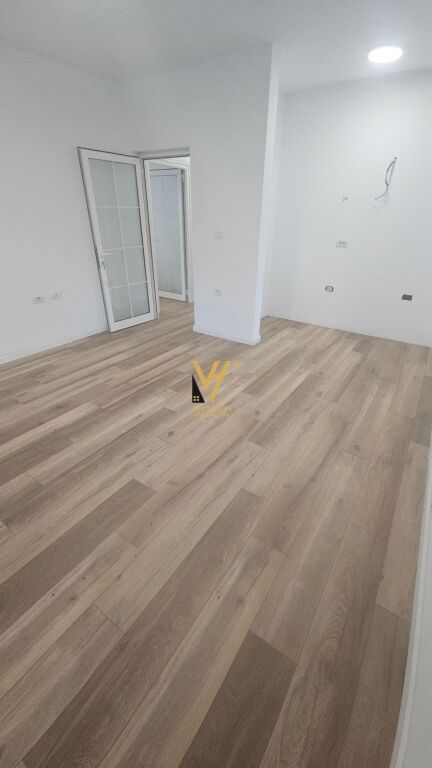 SHITET APARTAMENT 1+1+OBORR TE TIRANA E RE 13.000.000 LEKE
