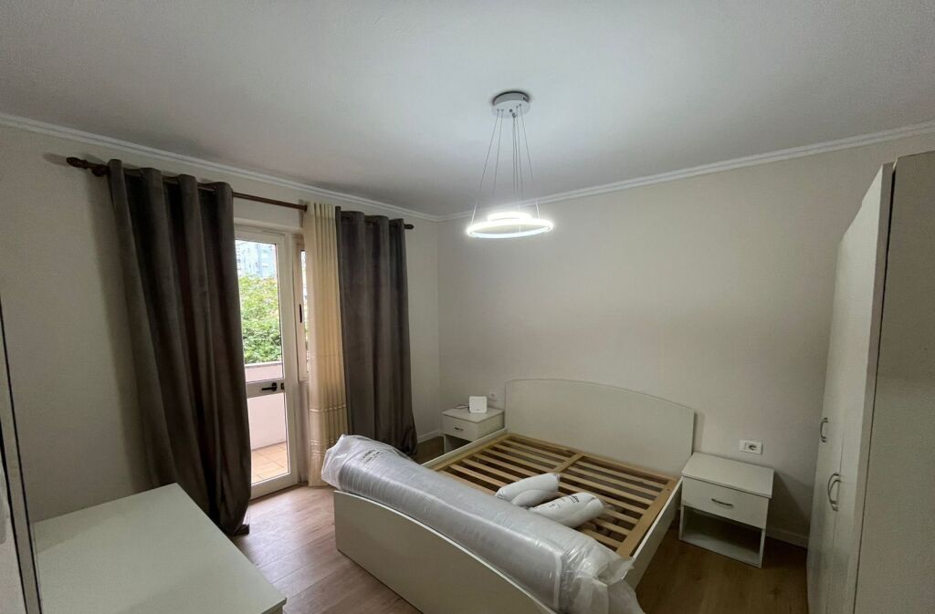 Qera | Apartament 2 + 1 | Rruga Myslym Shyri | 650 €/muaj