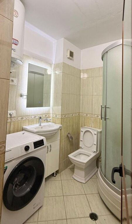 🏡 Shitet Apartament 1+1 – Rruga Ali Demi (pranë Tregut të Ri Elektrik), Tiranë