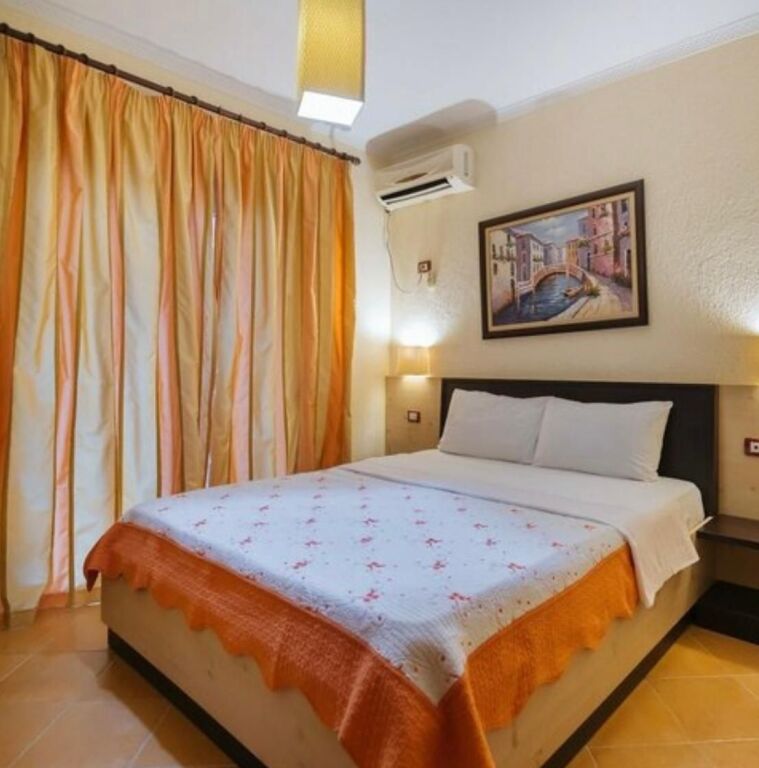 Shitet Hotel 🏨  në Golem