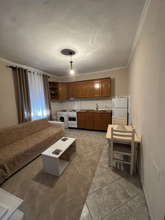 Apartament me qera