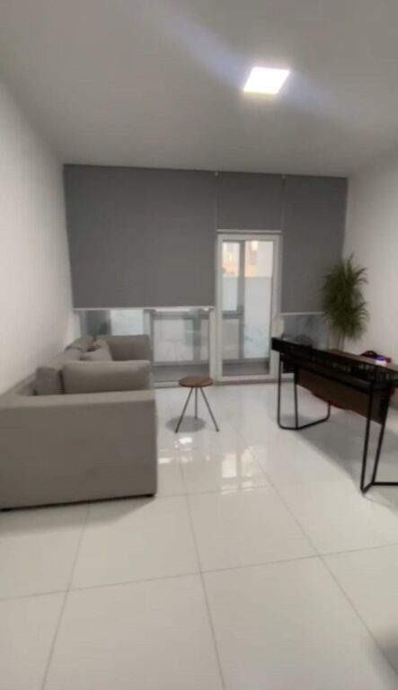 Qera | Ambjent Biznesi | Komuna e Parisit | 1200 €/muaj