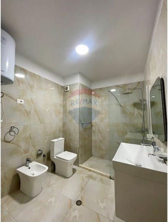 Apartmanet 1+1 me qera Bllok