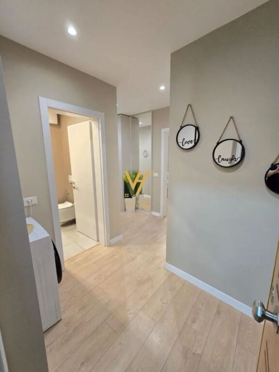 JEPET APARTAMENT 2+1+BLK ME QERA TE RRUGA E KAVAJES 850 EURO