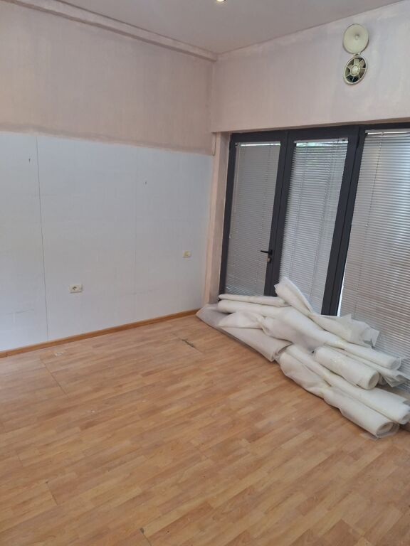 Shop for rent in Myslym Shyr
