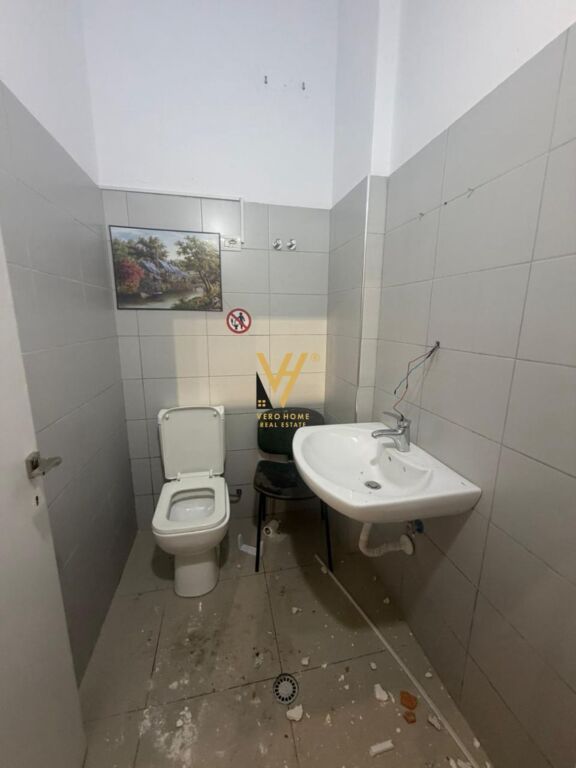 BUSINESS PREMISES 50 M2 FOR RENT AT KIKA 2, PARISIT MUNICIPALITY 50,000 LEKE