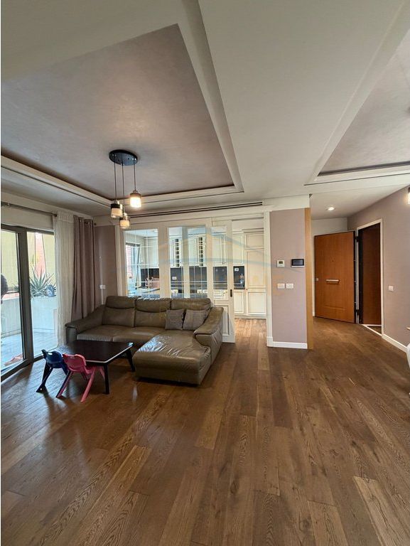 Qira, Apartament 3+1+2+Post Parkimi,Kompleksi Delijorgji
