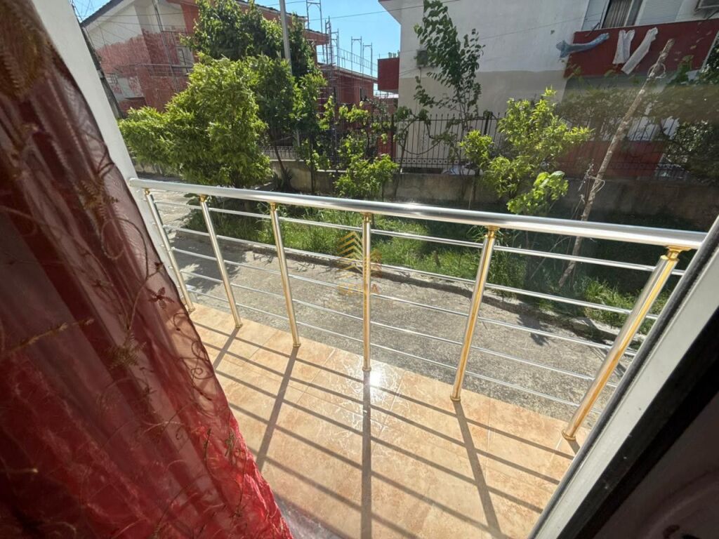 Rent, Apartment 2+1+balcony, Partially Furnished, Fresh, 30,000 Lek/month