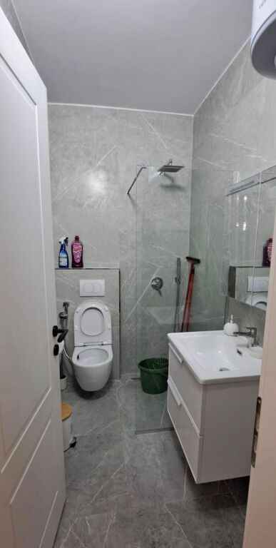 🏡 APARTAMENT ME QERA  • 2+1+2 ☎️  💰 Çmimi: 750 €neto ✅ 📍 Lokacioni: Lagja 1 Vollga