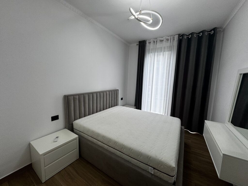 Jepet me qera 1+1 ne teg residenca sofia