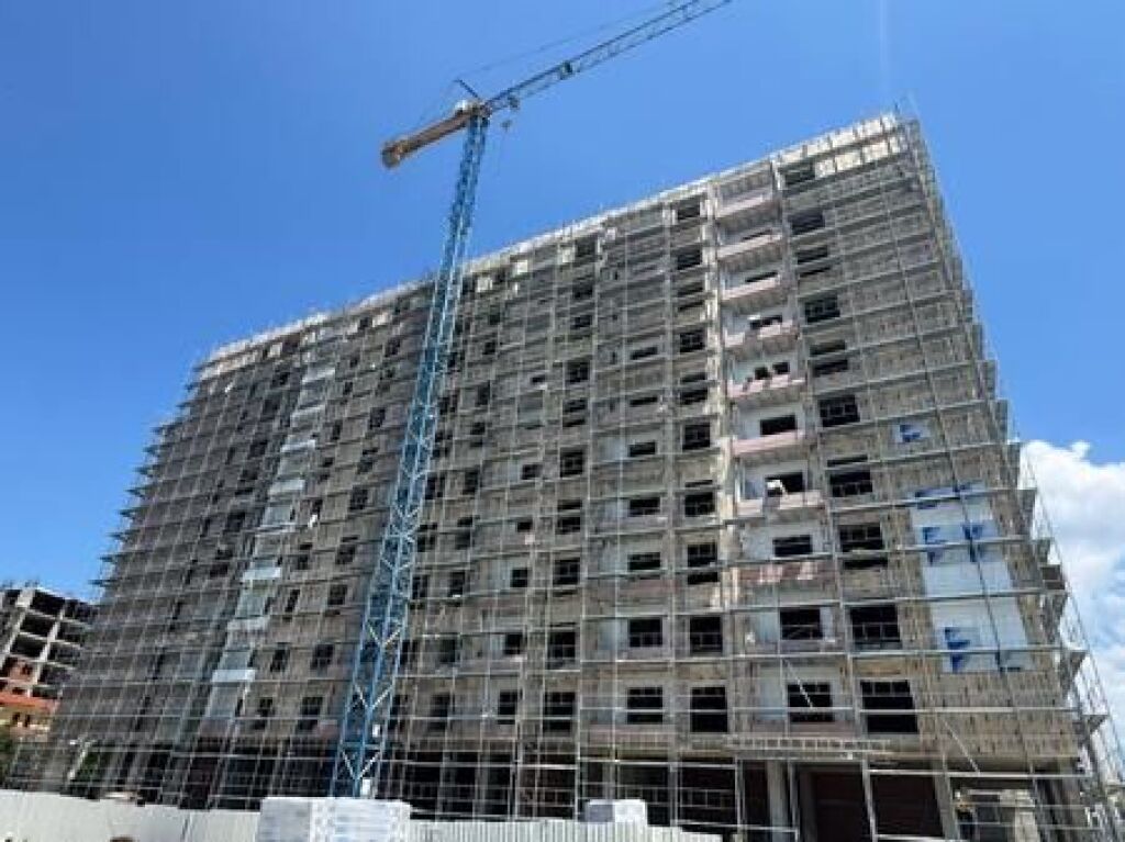 Apartament 1+1 për shitje te Ish Fusha e Aviacionit!