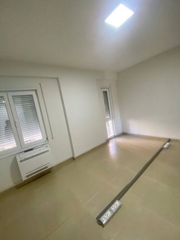 🏢 Ufficio 2+1 in affitto 📍 Via Kosovarëve