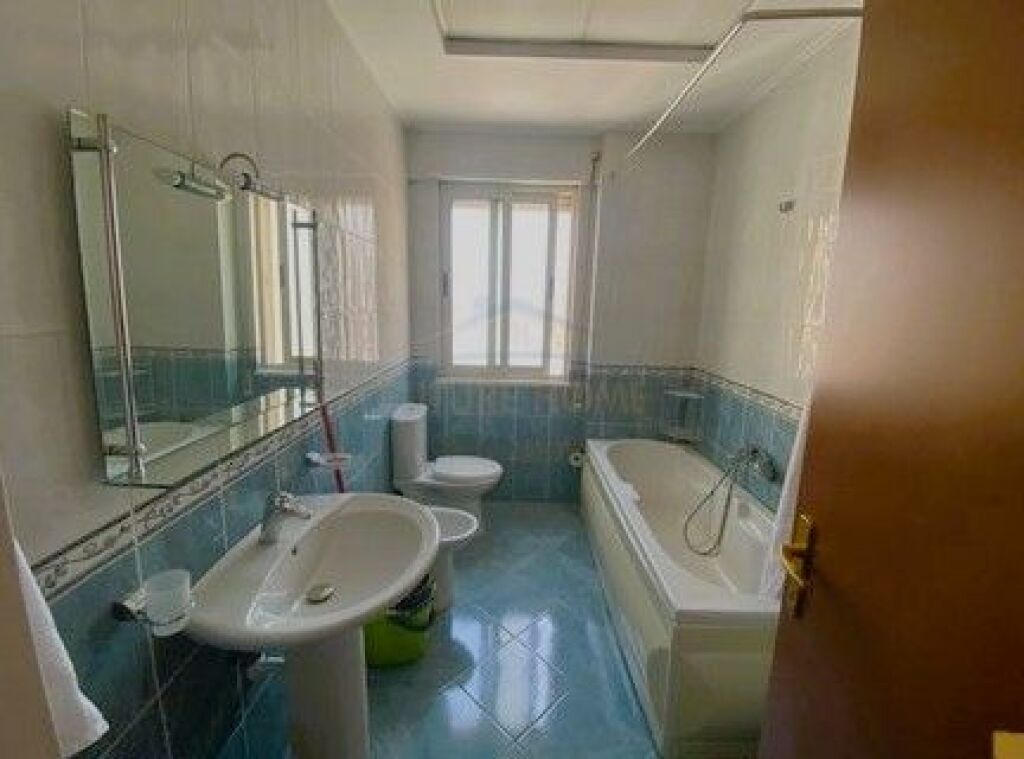 Disponojme Apartament per Qera 1+1 , ne zonen e Don Boskos , Vizion Plus