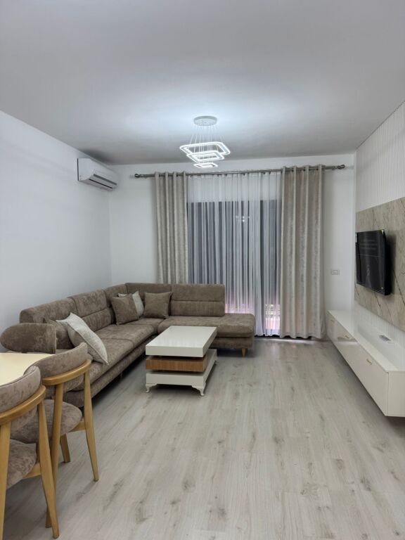 In affitto 2+1+2 GREEN CITY ASTIR 700 mila lek