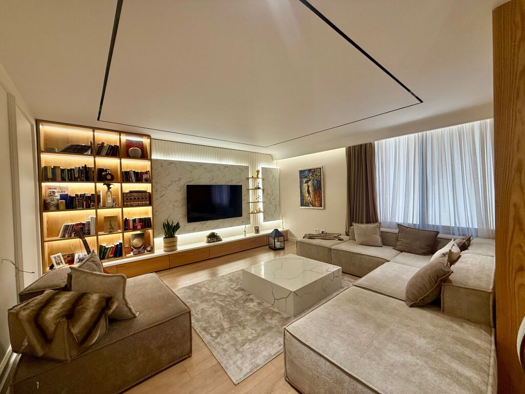 Shitet apartament 3+1+2 ne Qender ,Tirane