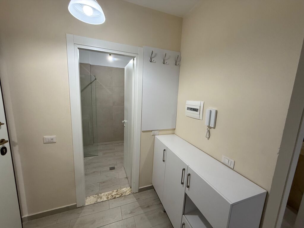Apartament me qera 1+1+parkim Rrethrrotullimi i Saukut