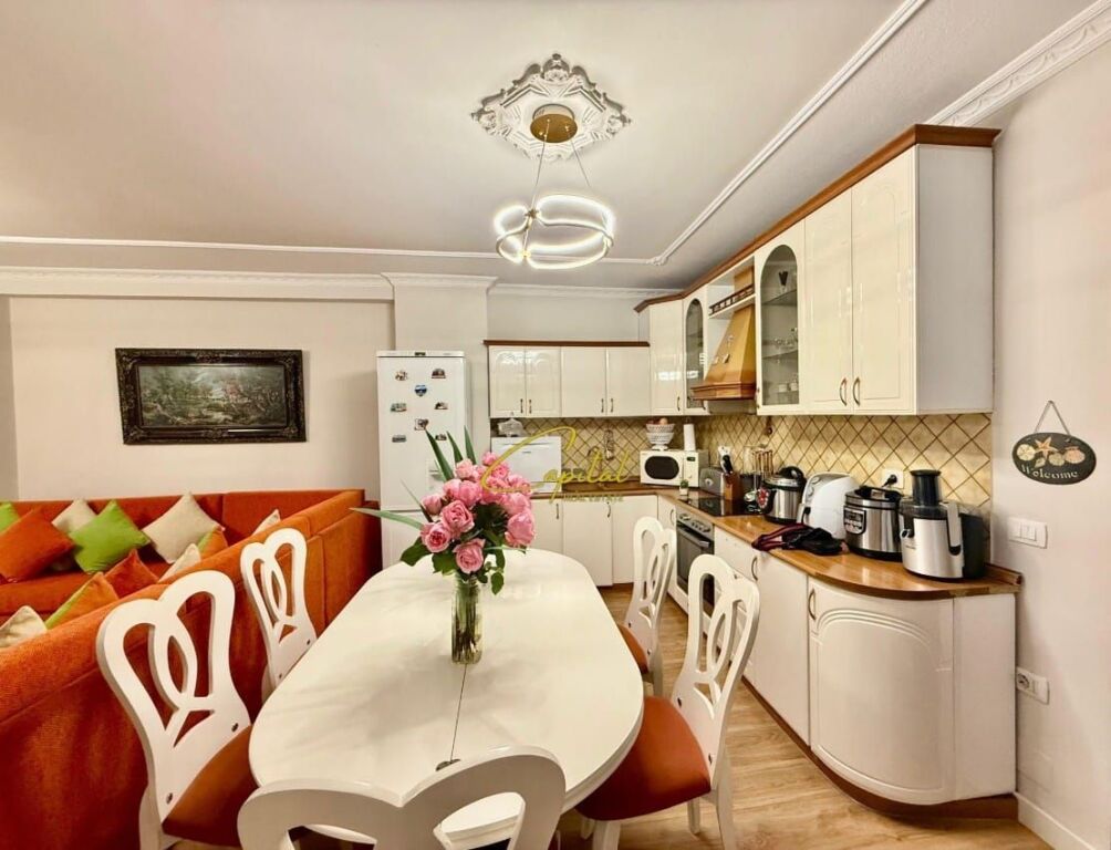 APARTAMENT ME QIRA 2+1+2 KOMUNA E PARISIT 1000 EURO