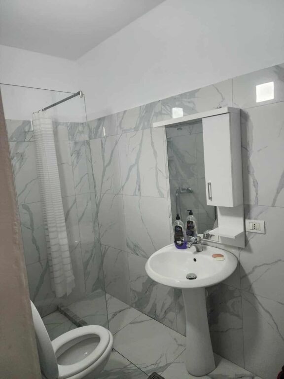 Shitet, Apartament 2+1, Në Shkëmbin e Kavajës – Vija e Dytë me Detin.