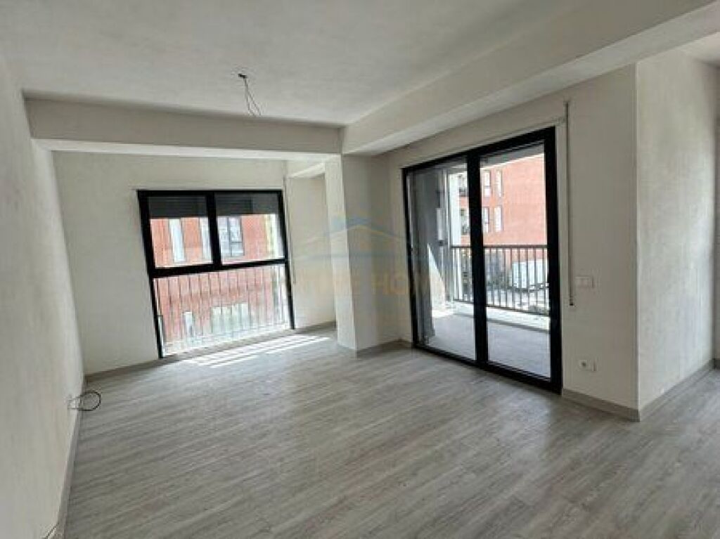Shitet Apartament 3+1+2 , Bulevardi i Ri , Tirane.