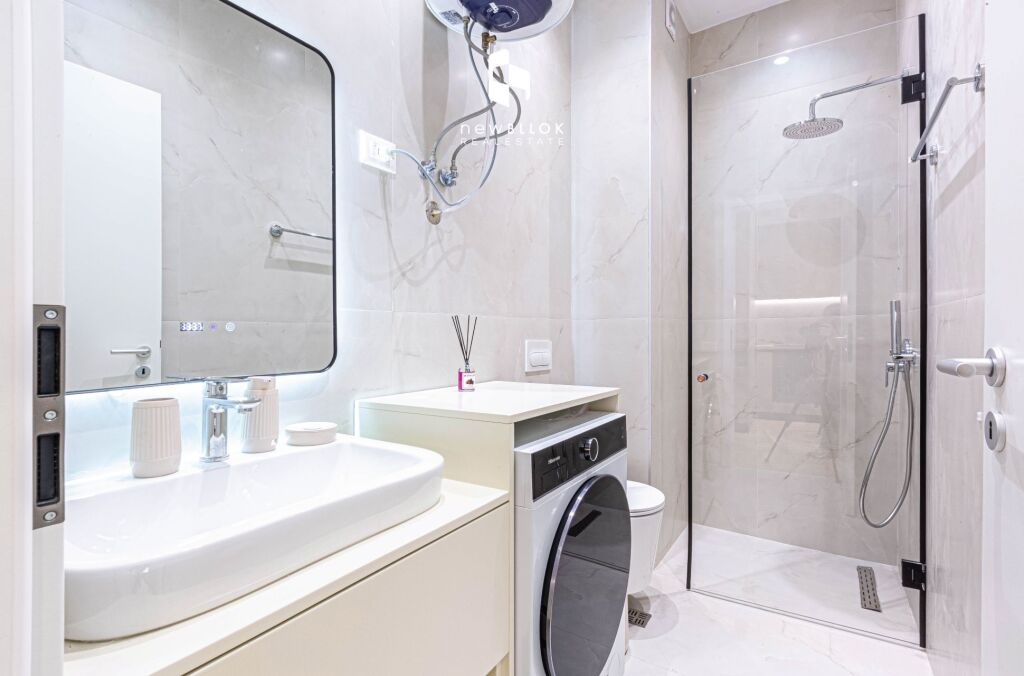 Me Qera: 🏡 Apartamenti 1+1 më Luxury në Residencën Kadiu - Ali Demi📍) 100% I Ri | 50m², Kati 7 (P2026) Cdo gjë në Qese | 45.000 Leke/Muaj ✨