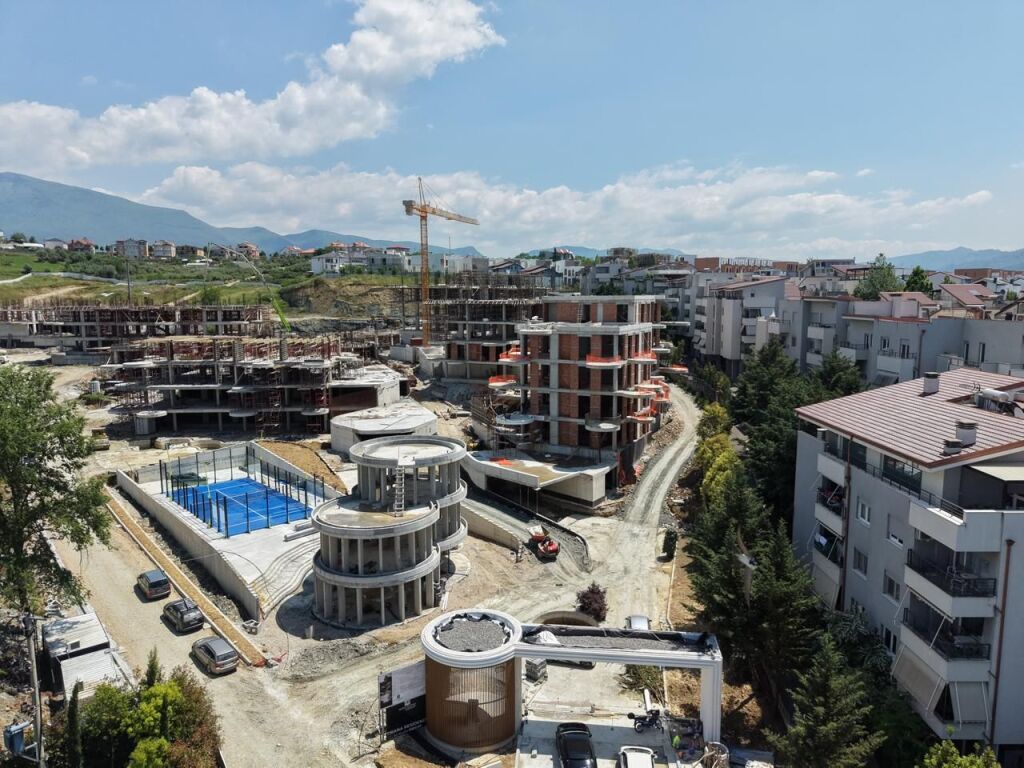 APARTAMENT 3+1 PER SHITJE TEK TEG