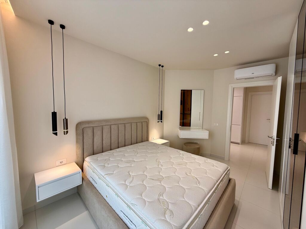 Jepet me qira super apartament 1+1 . Rruga Jordan Misja